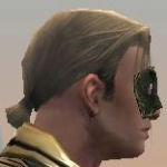 Mesmer Sonnenspeer-Rüstung Männlich kopf seite.jpg