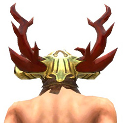 Datei:Balthasars gehörnter Helm männlich hinten.jpg