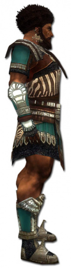 Koss Altehrwürdige Rüstung rechts.jpg