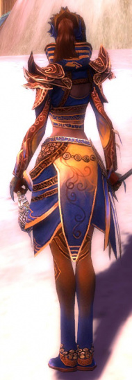 Xandra Deldrimor-Rüstung hinten.jpg