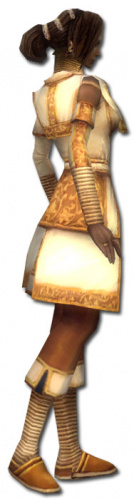 Tahlkora Altehrwürdige Rüstung rechts.jpg