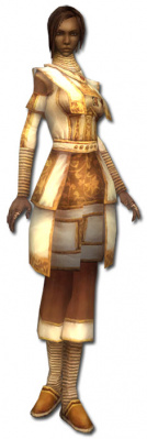 Tahlkora Altehrwürdige Rüstung vorne.jpg