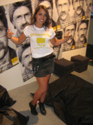 Horst-Schlämmer-Partei-Babe (auf dem Schlüsselband steht übrigens „ESL Pro Series“)