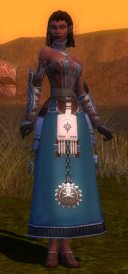 Melonni Sonnenspeer-Rüstung vorne.jpg